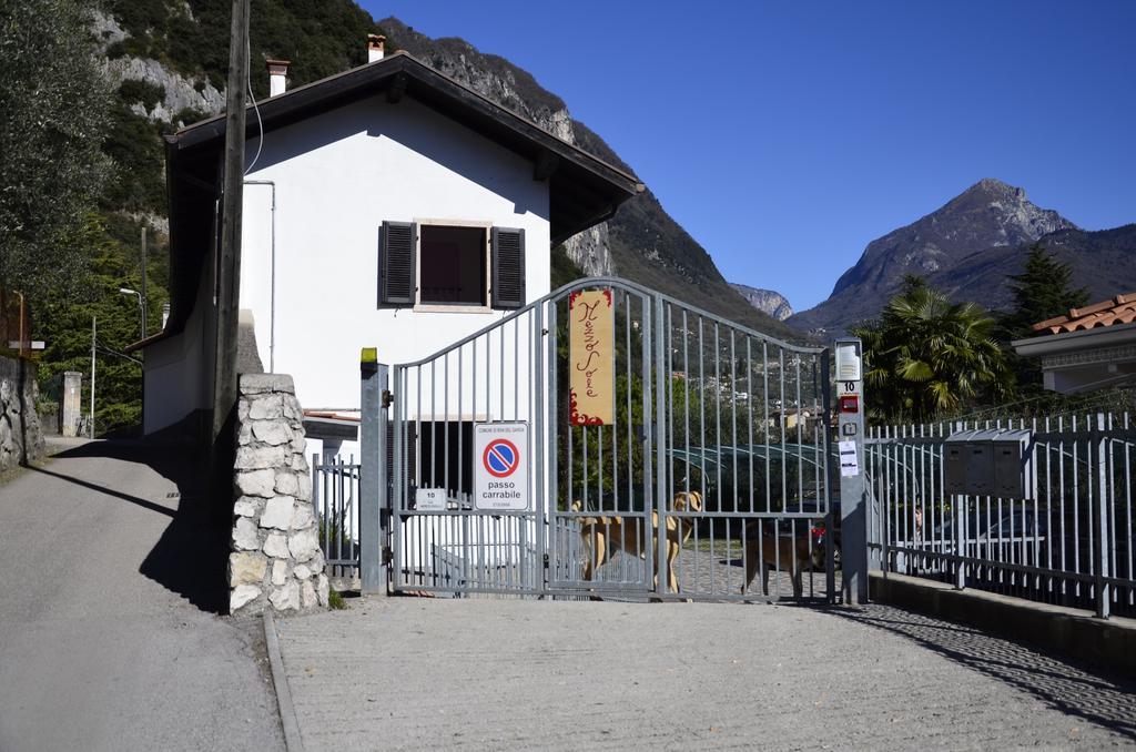 Residence Mezzosole Riva del Garda Pokoj fotografie